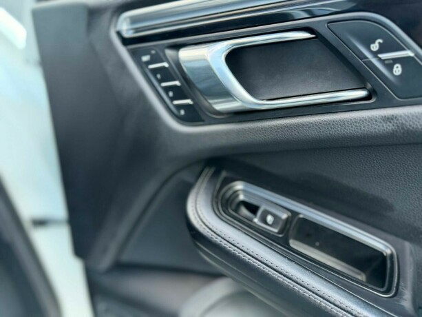 porsche-macan-diesel-2017-big-18