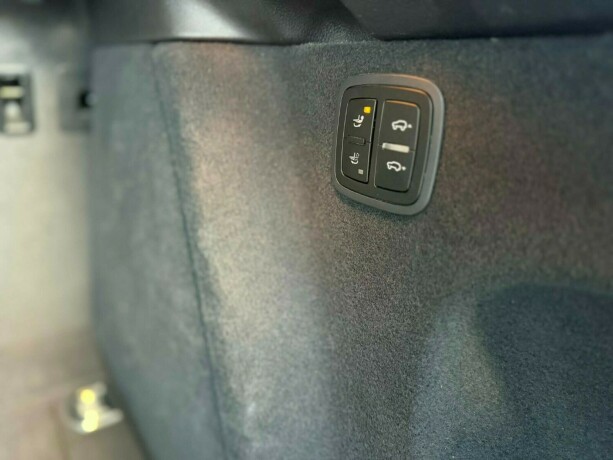 porsche-macan-diesel-2017-big-35