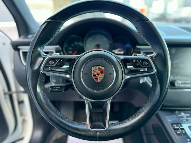 porsche-macan-diesel-2017-big-23