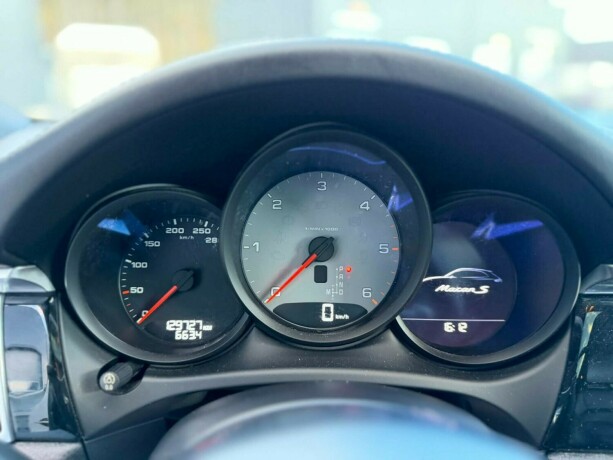 porsche-macan-diesel-2017-big-27