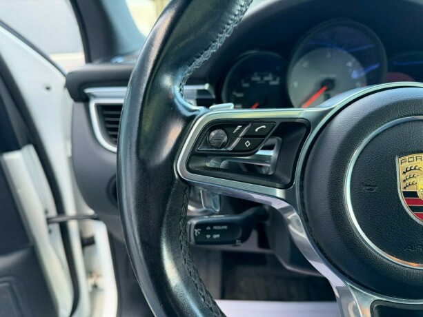 porsche-macan-diesel-2017-big-24