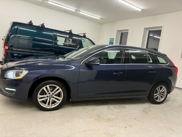 volvo-v60-bensin-2014-big-1