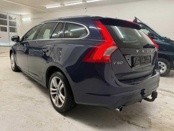 volvo-v60-bensin-2014-big-2