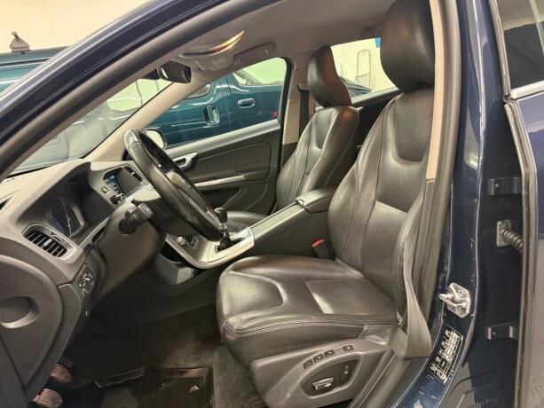 volvo-v60-bensin-2014-big-35