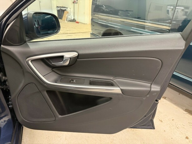 volvo-v60-bensin-2014-big-21