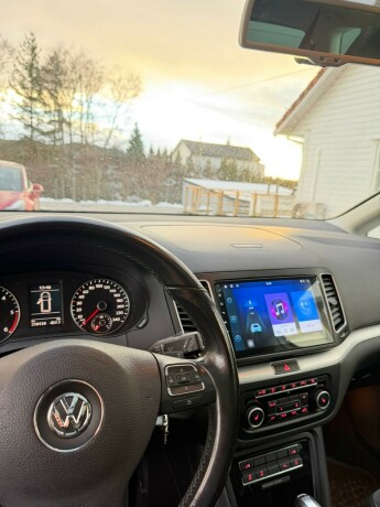 2012-sharan-volkswagen-20l-diesel-big-0