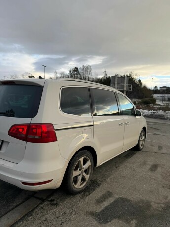 2012-sharan-volkswagen-20l-diesel-big-1