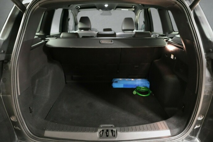 ford-kuga-diesel-2018-big-18