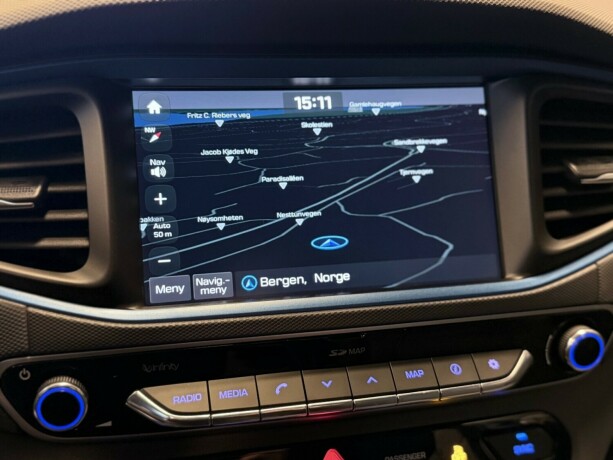 hyundai-ioniq-elektrisitetbensin-2017-big-23