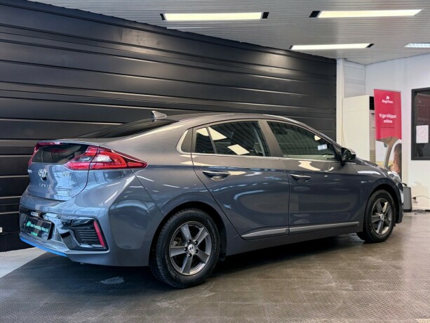 hyundai-ioniq-elektrisitetbensin-2017-big-7