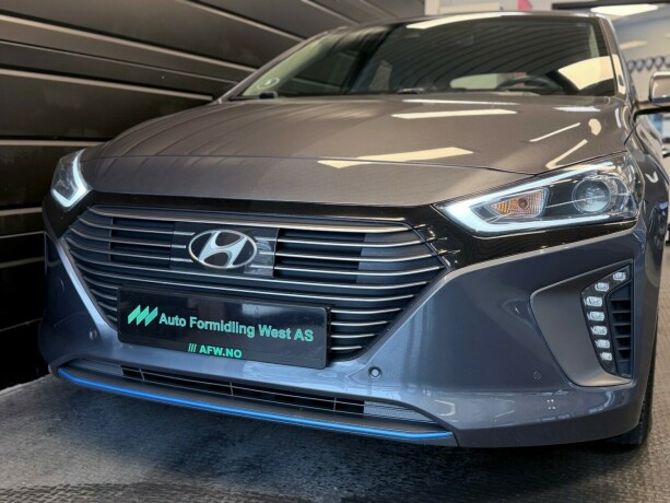 hyundai-ioniq-elektrisitetbensin-2017-big-2