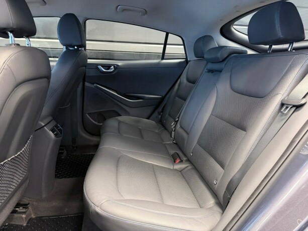 hyundai-ioniq-elektrisitetbensin-2017-big-16