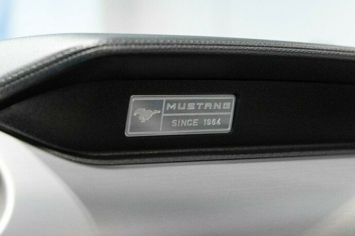 ford-mustang-bensin-2015-big-17