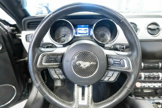 ford-mustang-bensin-2015-big-12