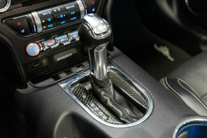 ford-mustang-bensin-2015-big-16