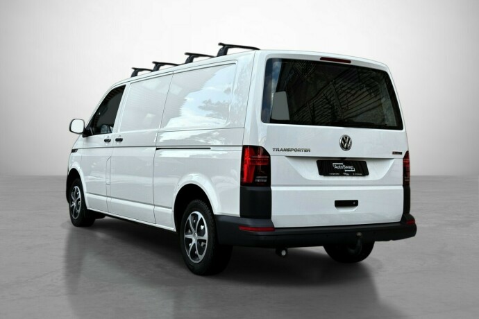 volkswagen-transporter-diesel-2021-big-3