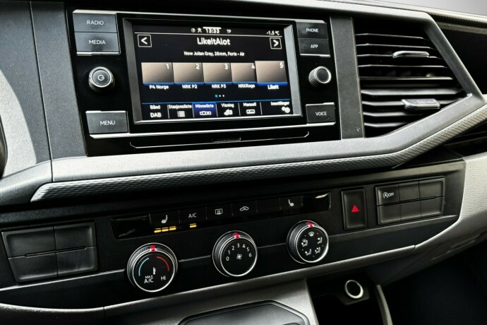 volkswagen-transporter-diesel-2021-big-27