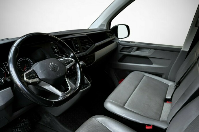 volkswagen-transporter-diesel-2021-big-9