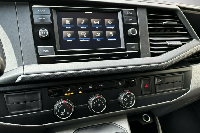 volkswagen-transporter-diesel-2021-big-25