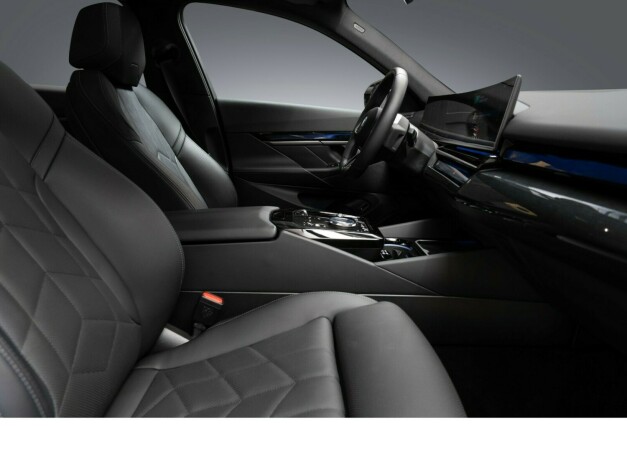 bmw-i5-elektrisitet-2025-big-25