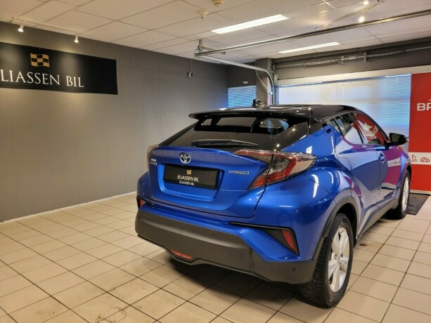 toyota-c-hr-elektrisitetbensin-2019-big-6
