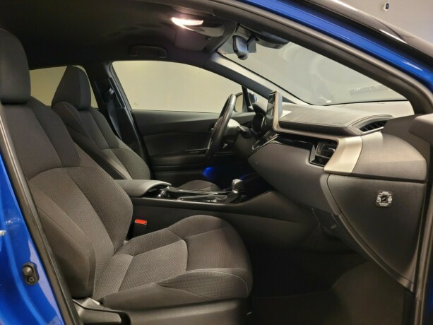 toyota-c-hr-elektrisitetbensin-2019-big-12