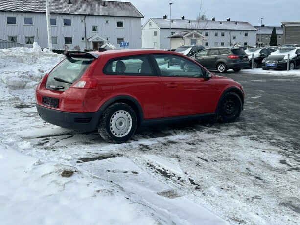 volvo-c30-diesel-2007-big-3