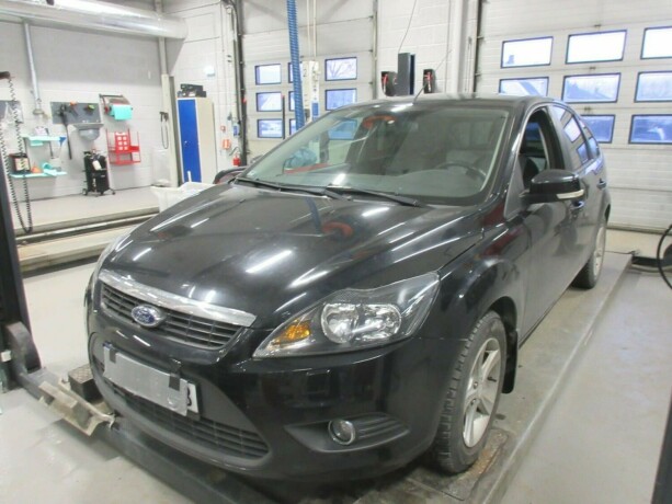 ford-focus-diesel-2010-big-0
