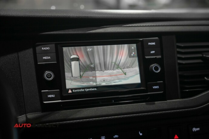 volkswagen-transporter-diesel-2021-big-34