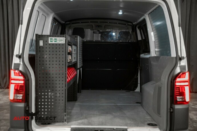 volkswagen-transporter-diesel-2021-big-9