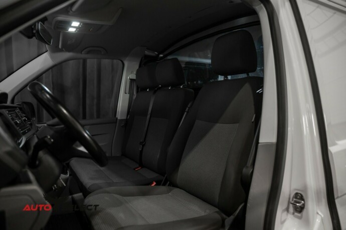 volkswagen-transporter-diesel-2021-big-20