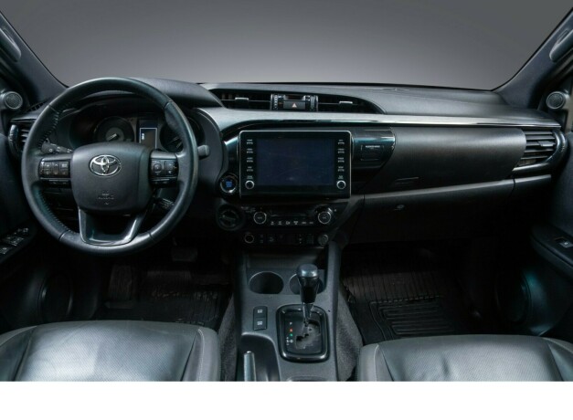 toyota-hilux-diesel-2021-big-18