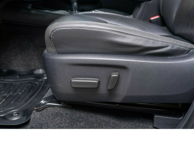 toyota-hilux-diesel-2021-big-22