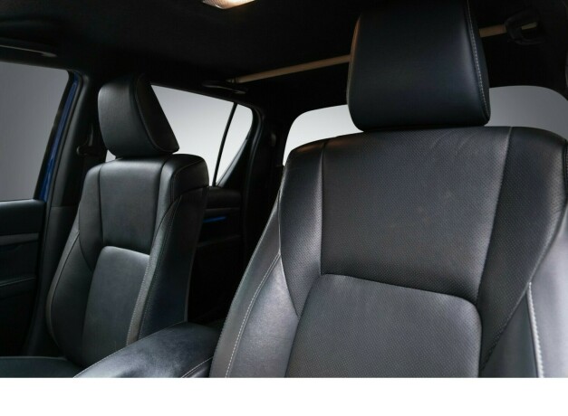 toyota-hilux-diesel-2021-big-21