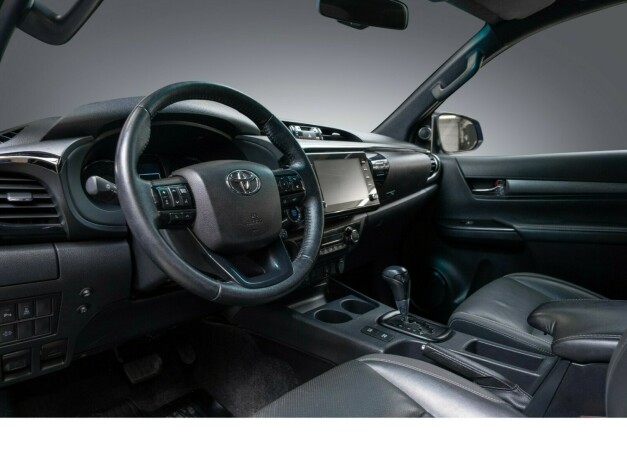 toyota-hilux-diesel-2021-big-16