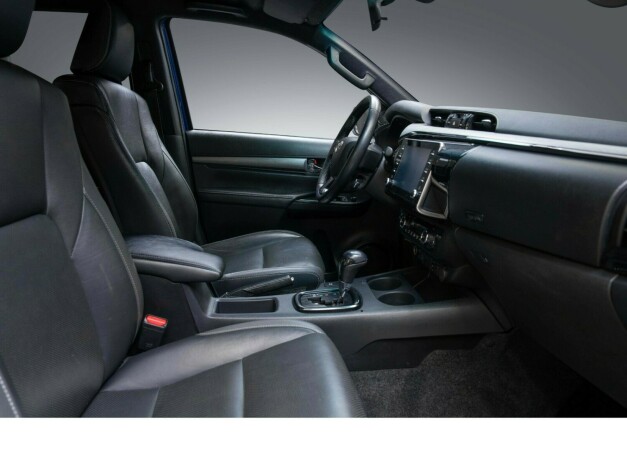 toyota-hilux-diesel-2021-big-19