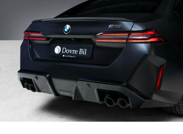 bmw-m5-elektrisitetbensin-2025-big-15