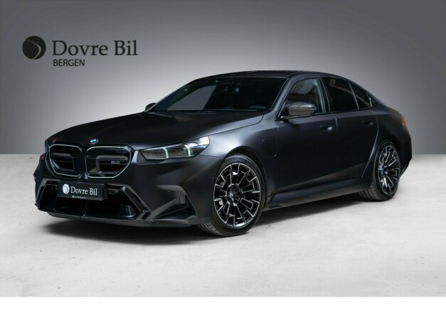 bmw-m5-elektrisitetbensin-2025-big-0