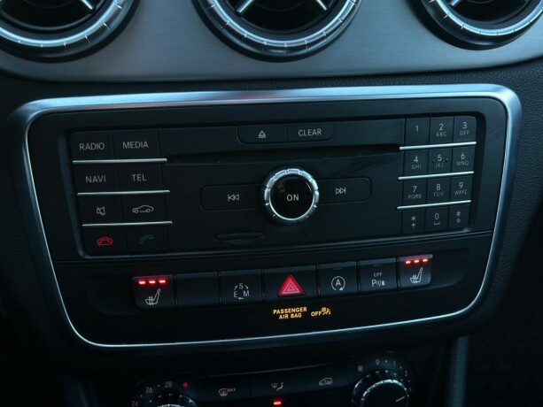 mercedes-benz-cla-bensin-2015-big-19