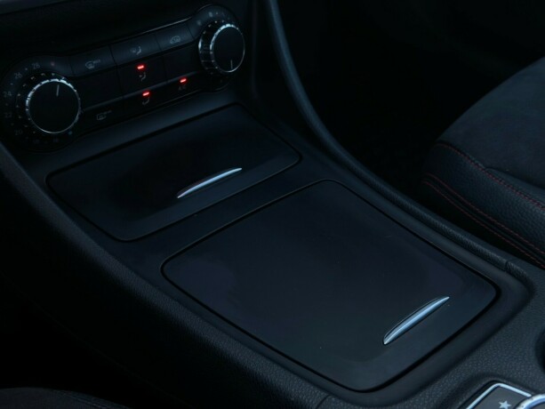 mercedes-benz-cla-bensin-2015-big-17