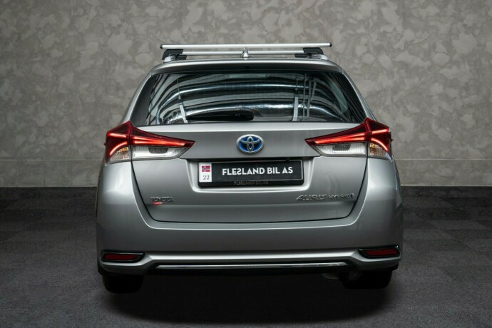 toyota-auris-elektrisitetbensin-2016-big-7