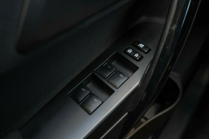 toyota-auris-elektrisitetbensin-2016-big-25