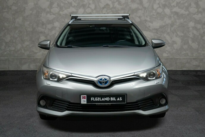 toyota-auris-elektrisitetbensin-2016-big-6