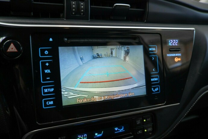 toyota-auris-elektrisitetbensin-2016-big-22