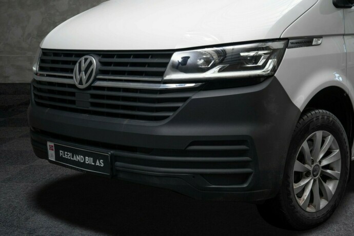 volkswagen-transporter-diesel-2023-big-2