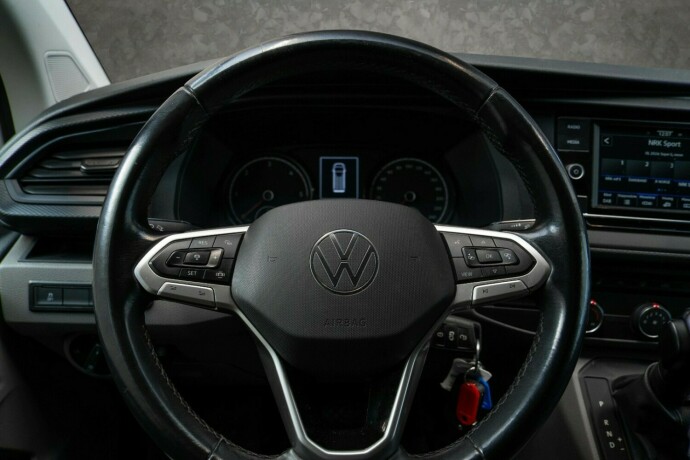 volkswagen-transporter-diesel-2023-big-16