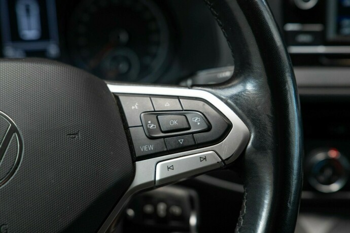 volkswagen-transporter-diesel-2023-big-18