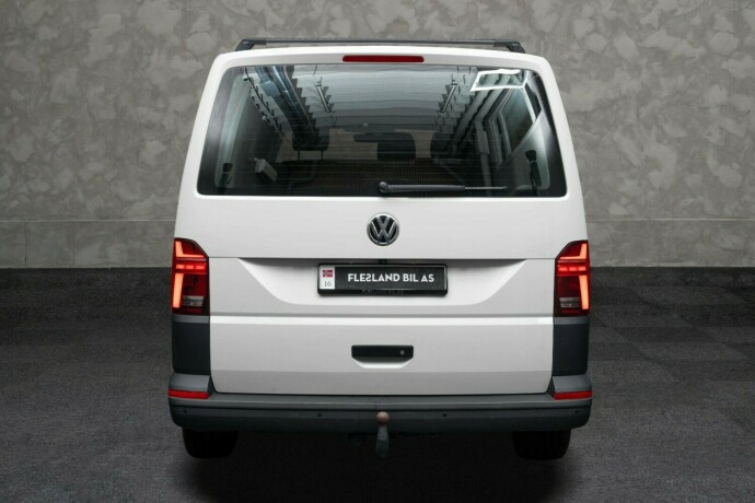 volkswagen-transporter-diesel-2023-big-7