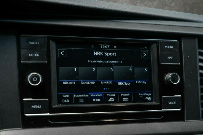 volkswagen-transporter-diesel-2023-big-22