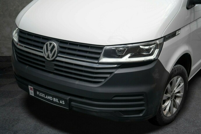 volkswagen-transporter-diesel-2023-big-3